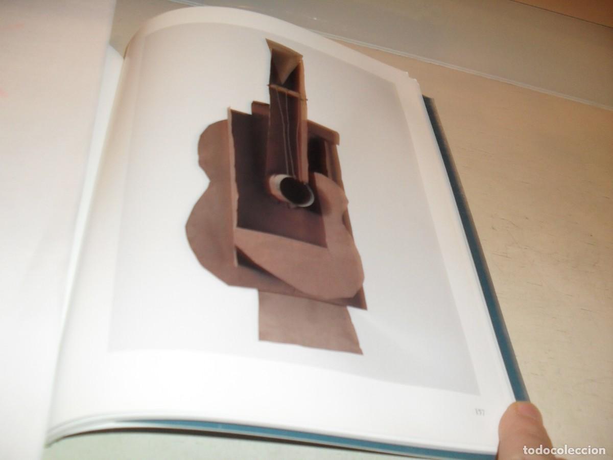Arte: LAMINA(REPRODUCCION)DE PICASSO,GUITARRA,(MARRON),PERIODO 1881-1914.BIBLIOTECA EL MUNDO,2003
