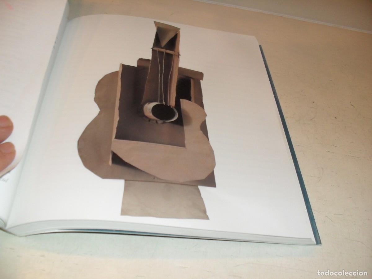 Arte: LAMINA(REPRODUCCION)DE PICASSO,GUITARRA,1912-1913,PERIODO 1881-1914.BIBLIOTECA EL MUNDO,2003