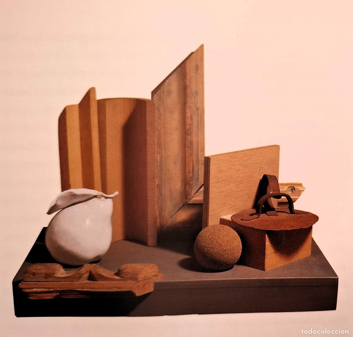 Arte: 22 Descanso del caminante, 1985 Escultura de madera, corcho y porcelana. 28 x 34 x 24 cm. (Vol. II) - Foto 22
