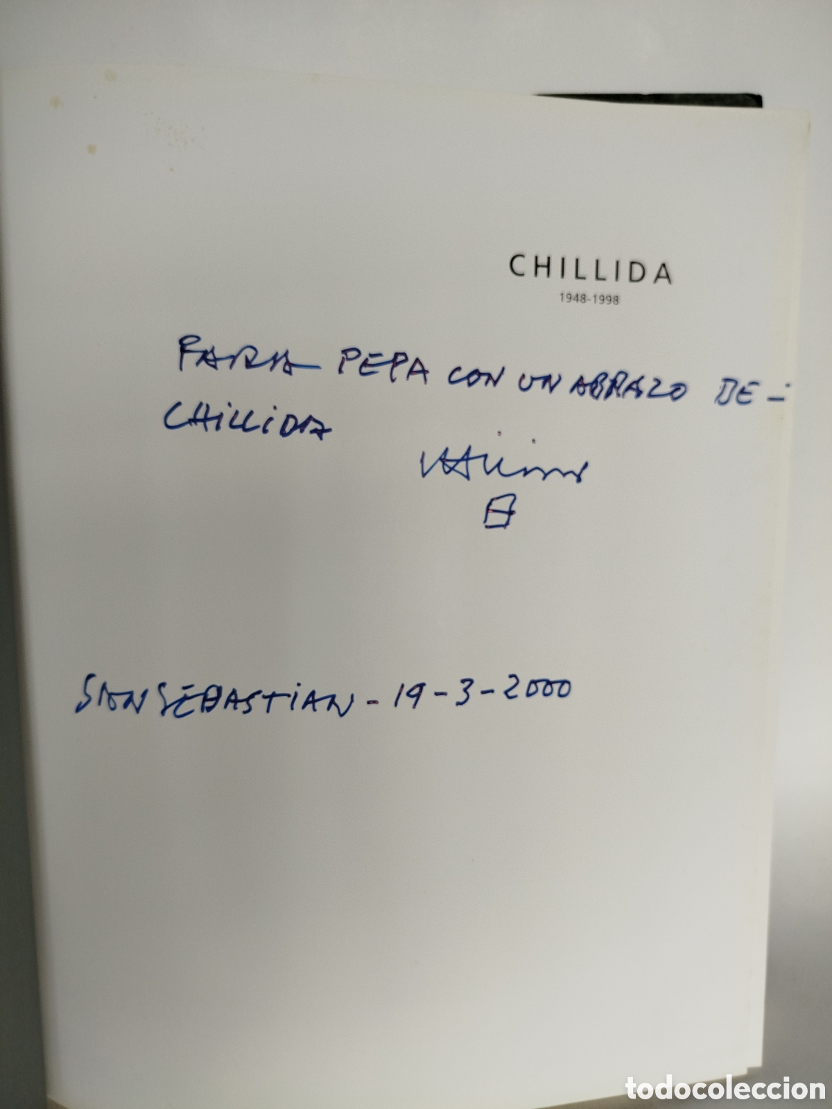 Arte: CHILLIDA 1948-1998. CAT&Aacute;LOGO DE LA EXPOSICI&Oacute;N DE 1999 EN EL MUSEO GUGGENHEIM. DEDICADO Y FIRMADO.