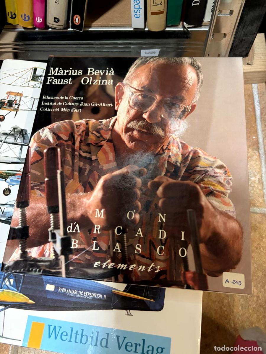 Arte: BLAS99 M&Oacute;N D'ARCADI BLASCO elements - M&agrave;rius Bevi&agrave; Faust Olzina Edicions de la Guerra