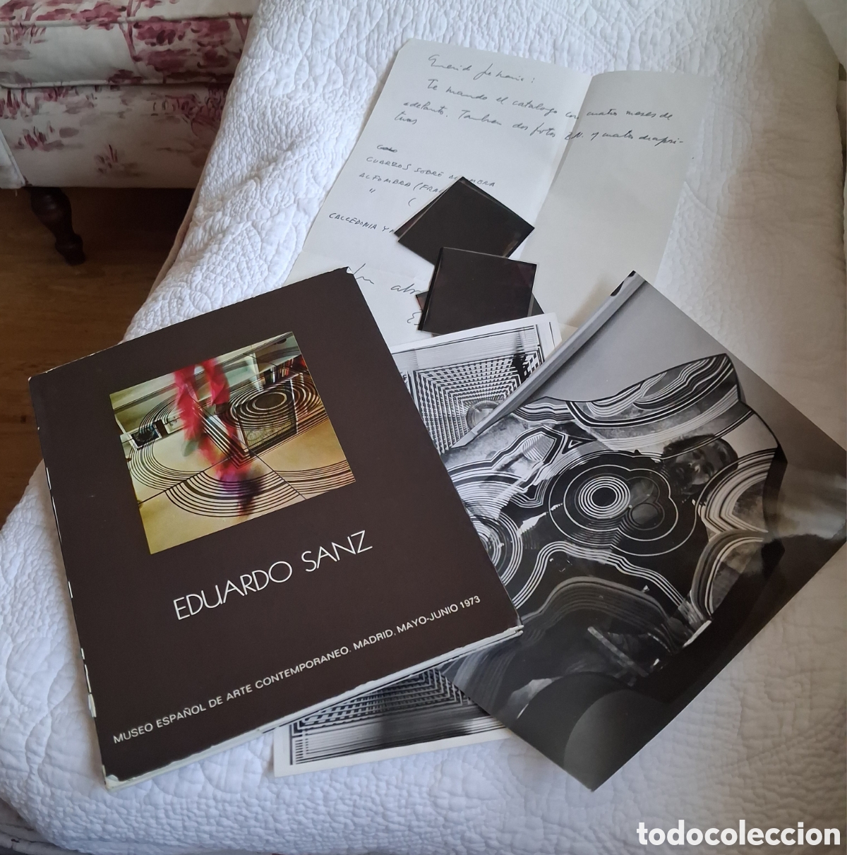 Arte: EDUARDO SANZ. LOTE CON CATALOGO, CARTA, DIAPOSITIVAS Y FOTOS. 1973.