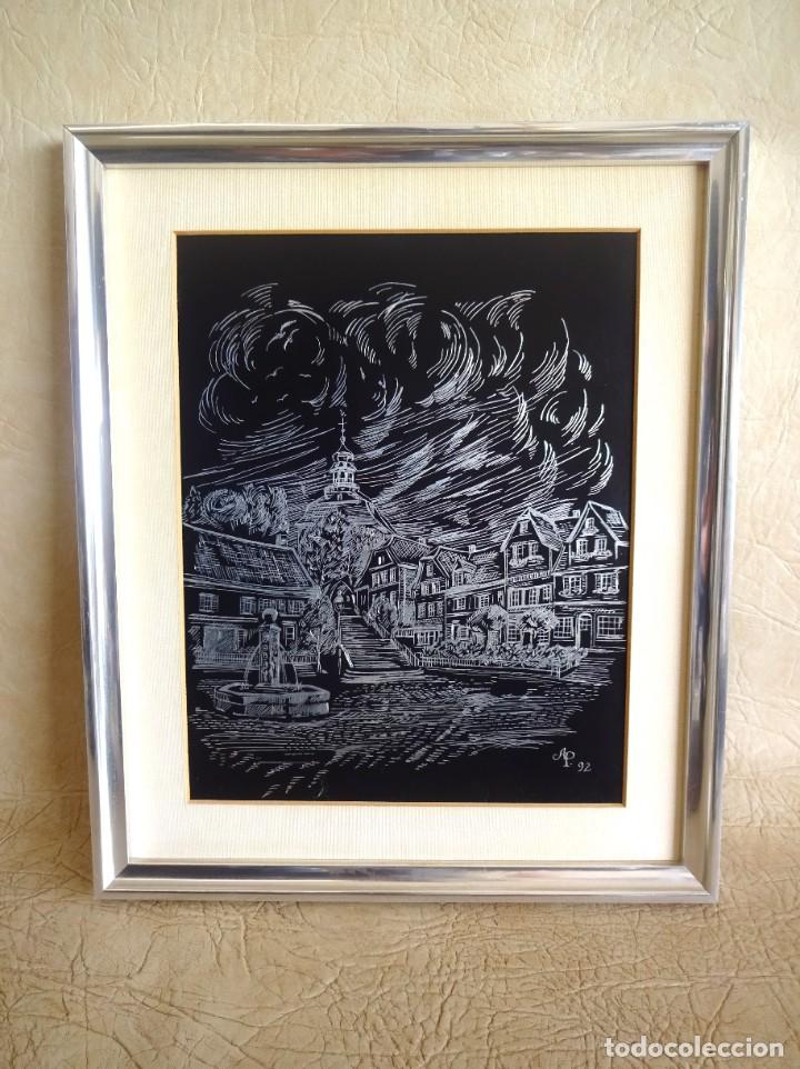 Art: cuadro paisaje ciudad norte europa firmado AP 92 trazado a mano en fondo plateado y capa negra