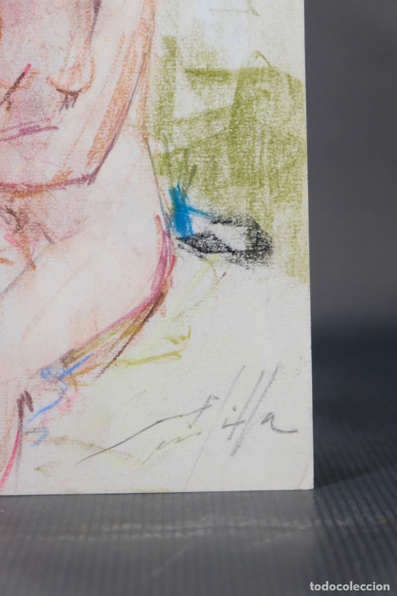 Arte: Dibujo a cera de mujer sentada - Foto 3