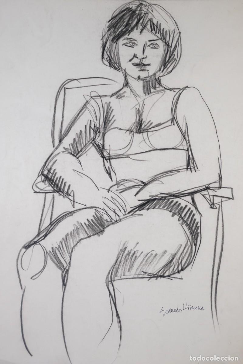 Arte: Dibujo a cera de mujer sentada. Firmado por Savador Llimona