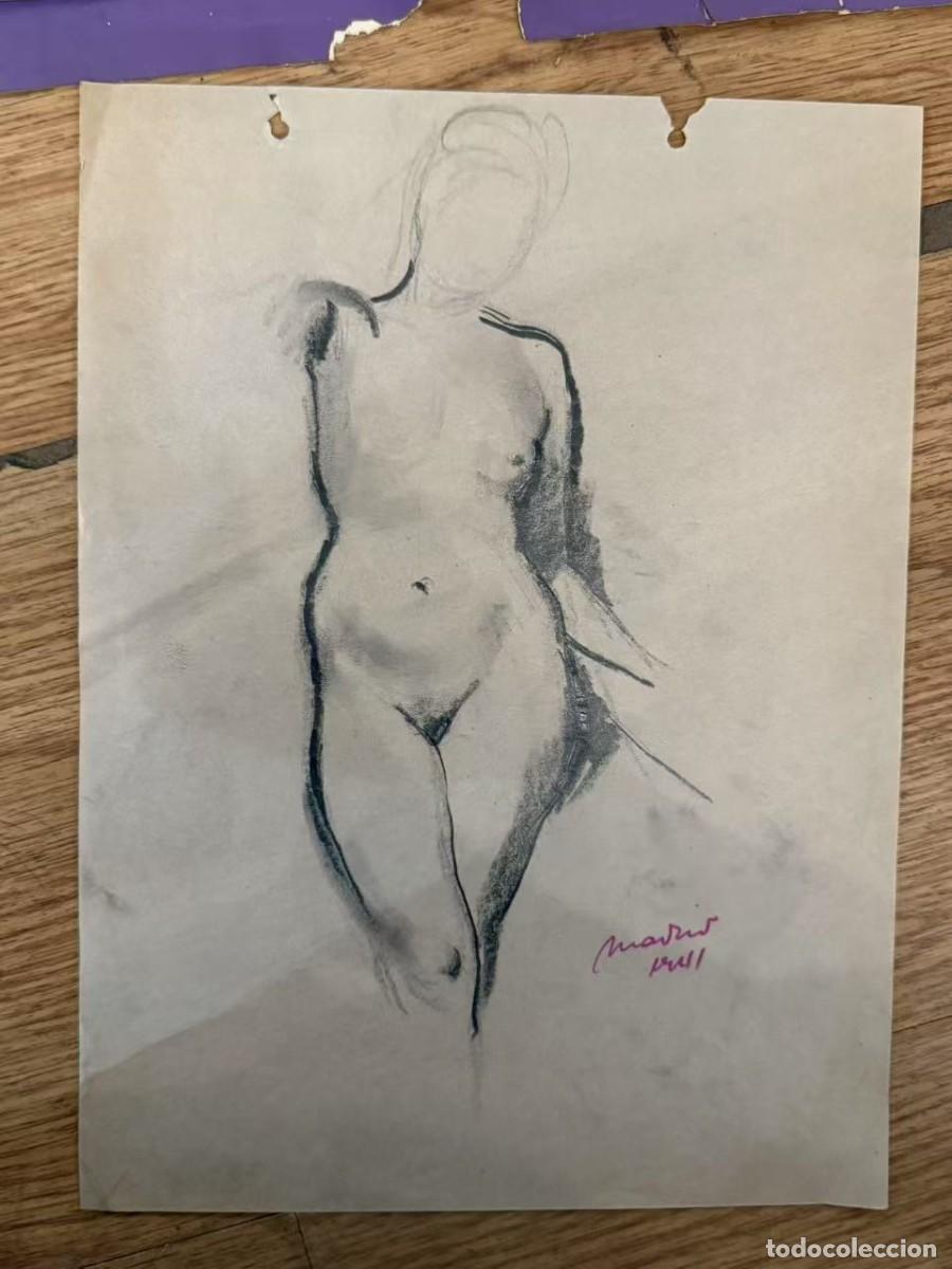 Arte: dibujo de mujer de papel - Foto 1