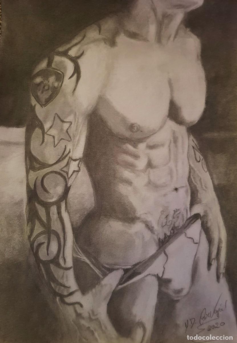 Arte: Dibujo Original a L&aacute;piz Grafito - Desnudo Masculino Art&iacute;stico con Tatuajes (48x38 cm) - 2020