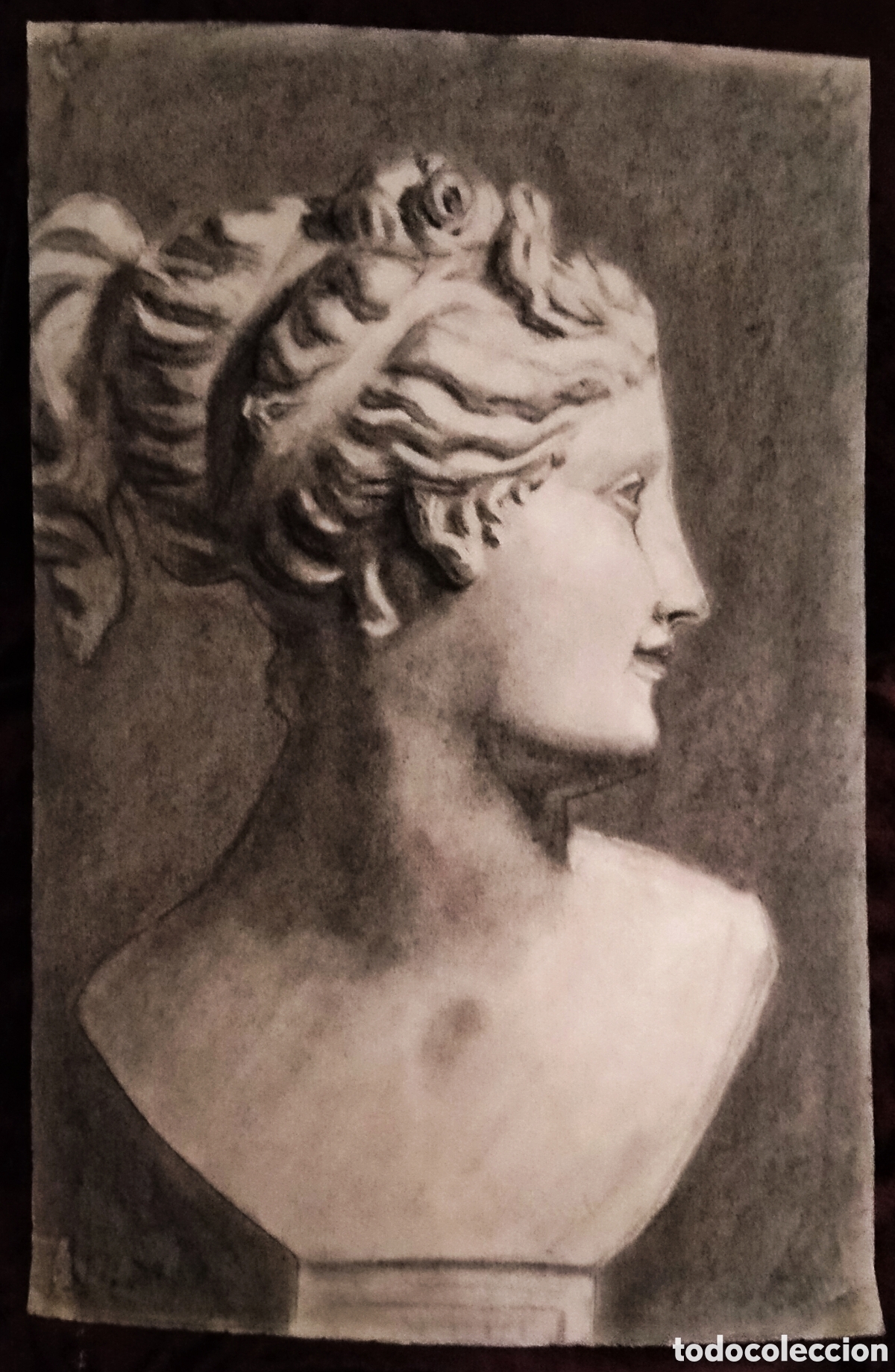 Arte: DIBUJO a CARBONCILLO / (REALISMO). *BUSTO FEMENINO DE PERFIL...*. AUT.: JUAN MART&Iacute;N T. (A&ntilde;os 50)