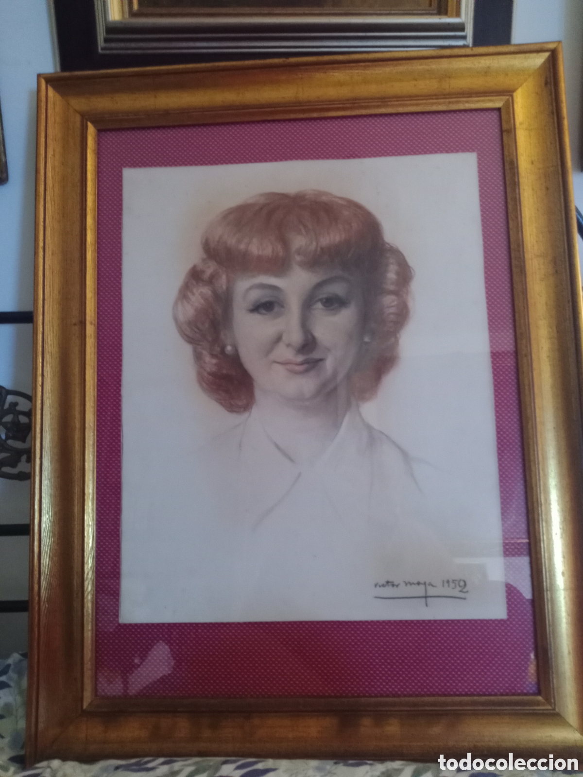 Arte: Retrato de dama en sepia y carboncillo por V&iacute;ctor Moya Calvo