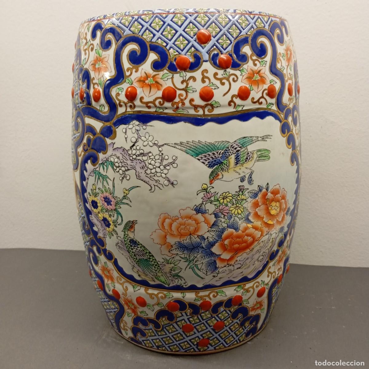 Arte: TABURETE DE JARD&Iacute;N EN PORCELANA PINTADA A MANO - IMARI - JAP&Oacute;N - 46 X 34 X 34 CM - RARA PIEZA