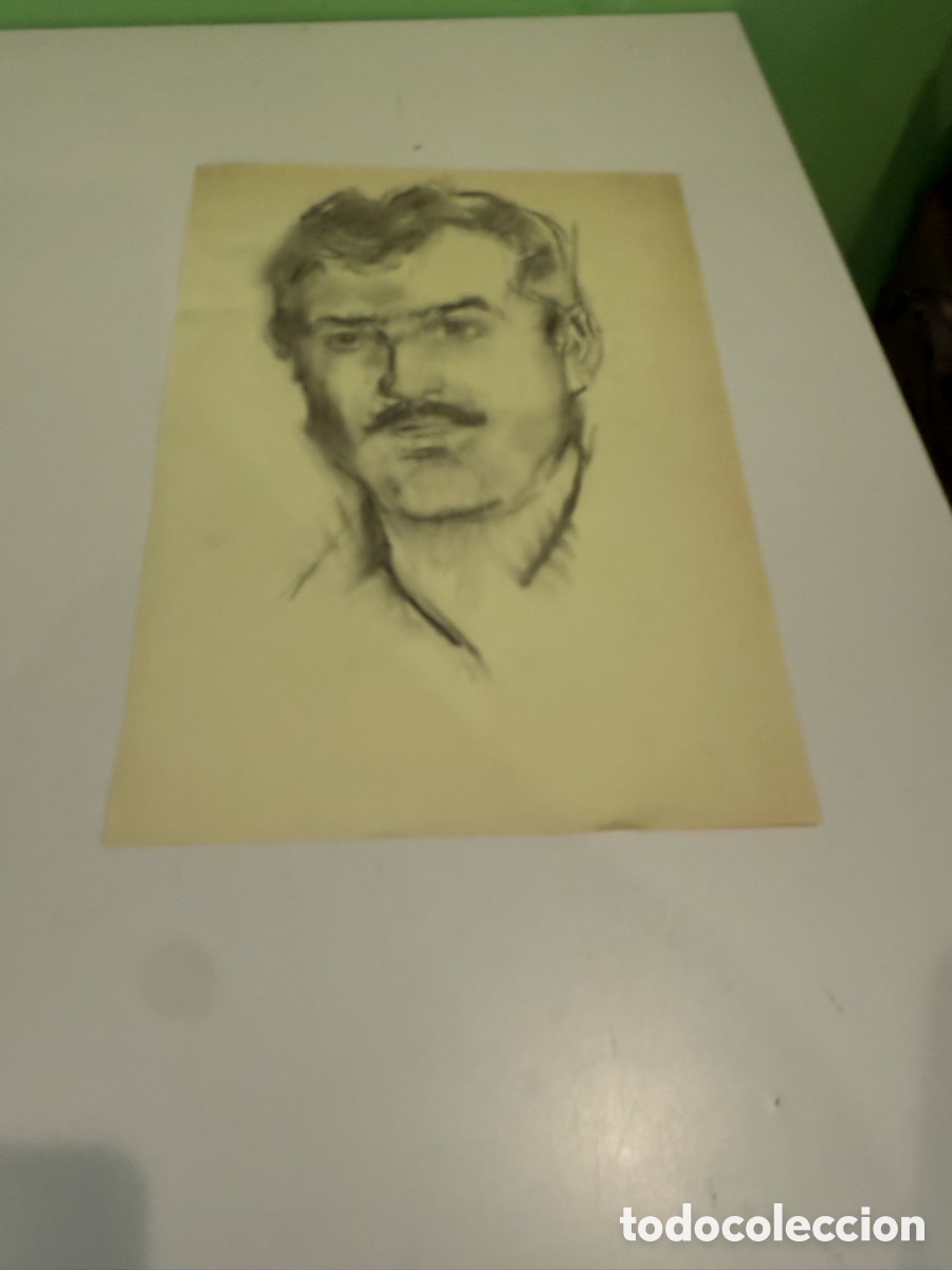 Arte: Carles Prun&eacute;s (1937-2017) &ndash; Retrato masculino a carboncillo sobre papel. 40 &times; 30 cm