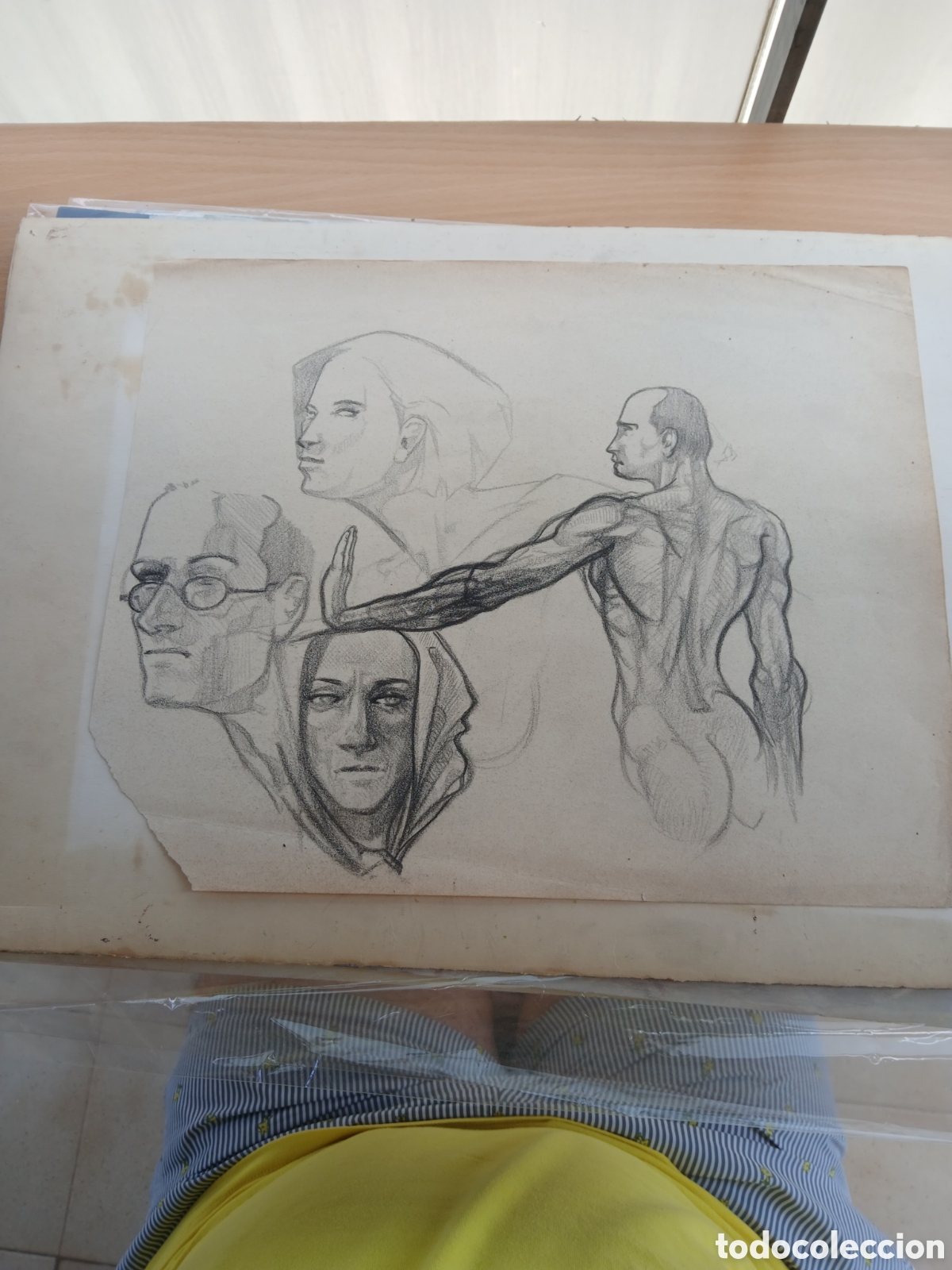 Arte: Dibujo sin firmar estado se fotos