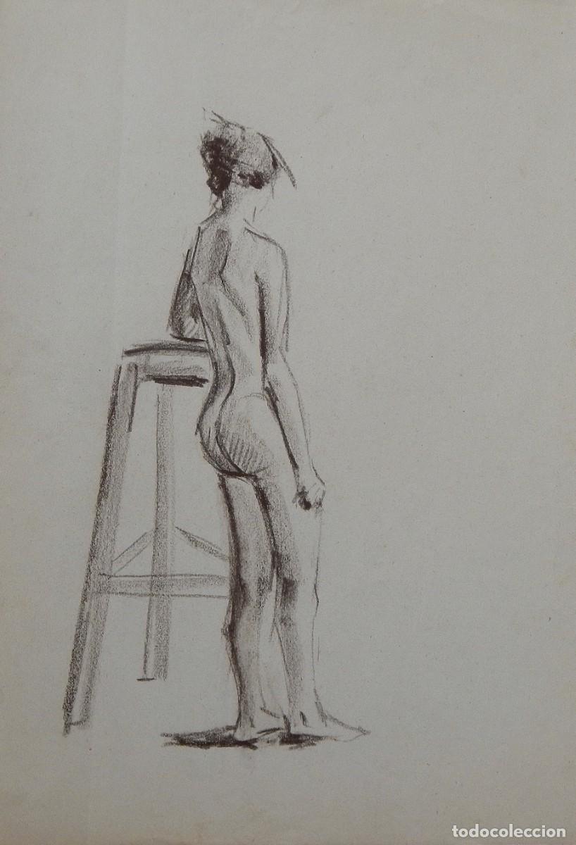Arte: Manuel Vicente Mora. Carboncillo sobre papel. &rdquo;Desnudo femenino&rdquo;. Sin firmar. 40x28 cm.