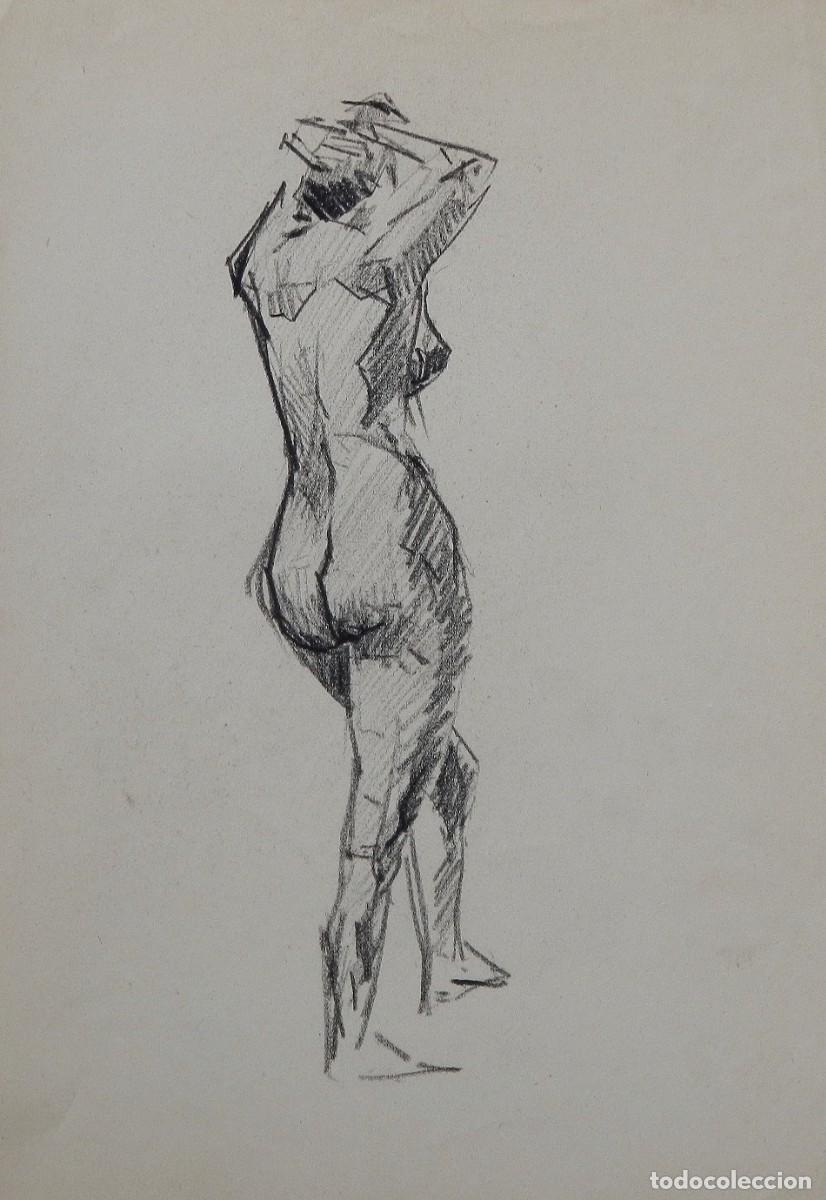 Arte: Manuel Vicente Mora. Carboncillo sobre papel. &rdquo;Desnudo femenino&rdquo;. Sin firmar. 40x28 cm.