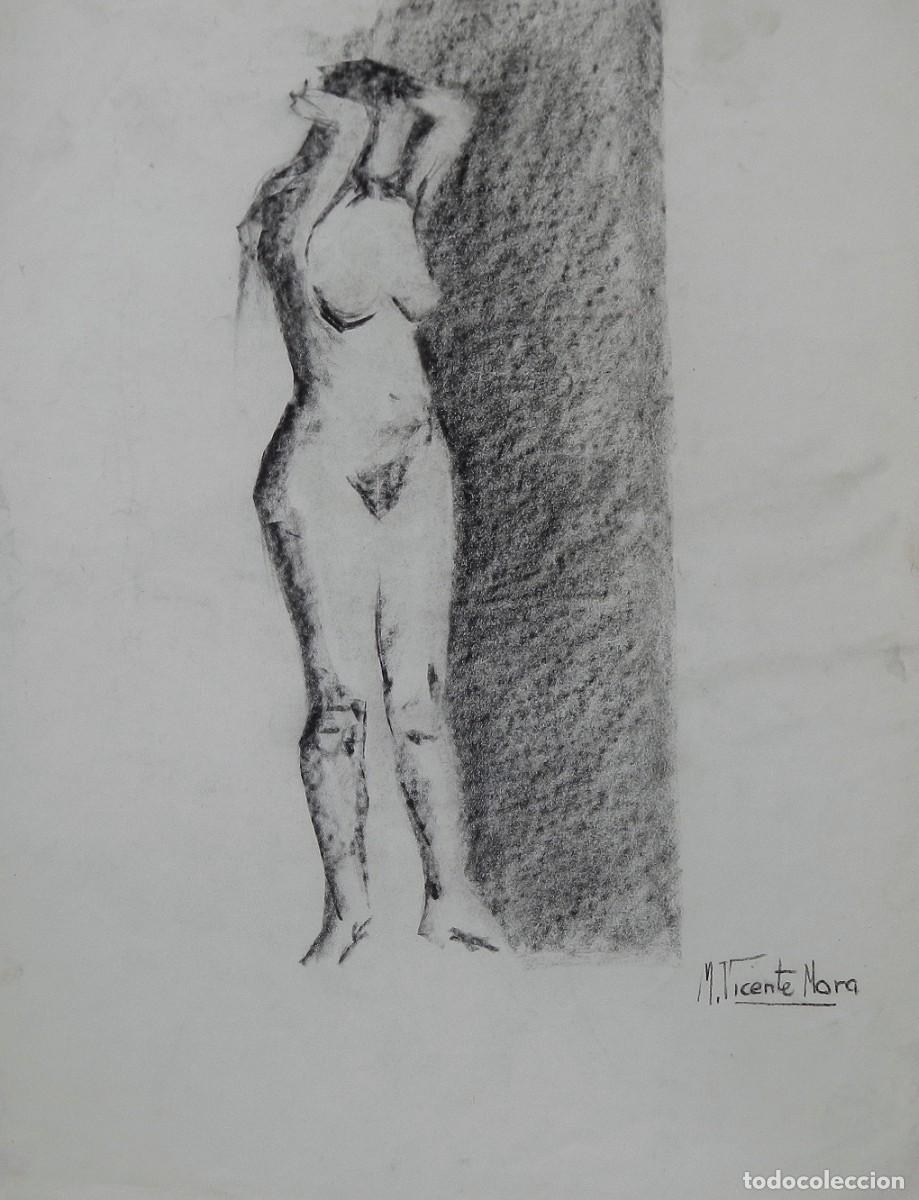 Arte: Manuel Vicente Mora. Carboncillo sobre papel. &rdquo;Desnudo femenino&rdquo;. Firmado a mano. 43x34 cm.