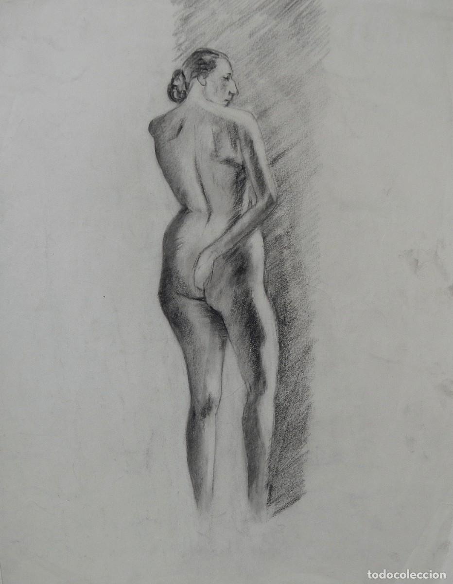 Arte: Manuel Vicente Mora. Carboncillo sobre papel. &rdquo;Desnudo femenino&rdquo;. Sin firmar. 43x34 cm.