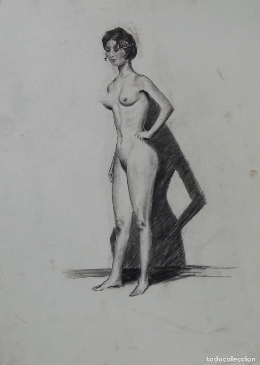 Arte: Manuel Vicente Mora. Carboncillo sobre papel. &rdquo;Desnudo femenino&rdquo;. Sin firmar. 43x34 cm.