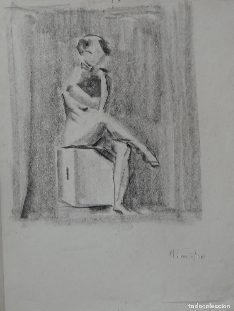 Arte: Manuel Vicente Mora. Carboncillo sobre papel. &rdquo;Desnudo femenino&rdquo;. Firmado a mano. 43x34 cm.