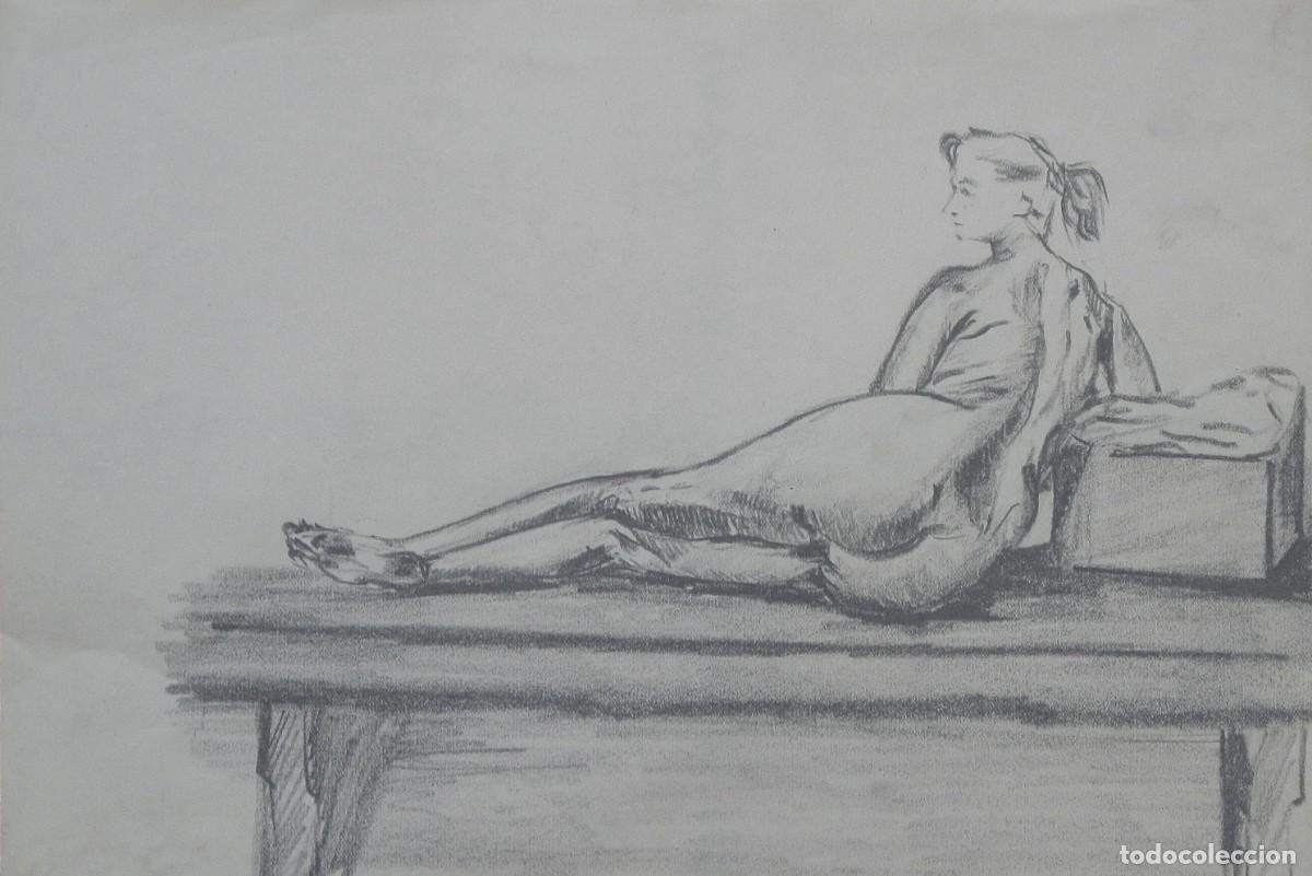 Arte: Manuel Vicente Mora. Carboncillo sobre papel. &rdquo;Desnudo femenino&rdquo;. Sin firmar. 31x22 cm.