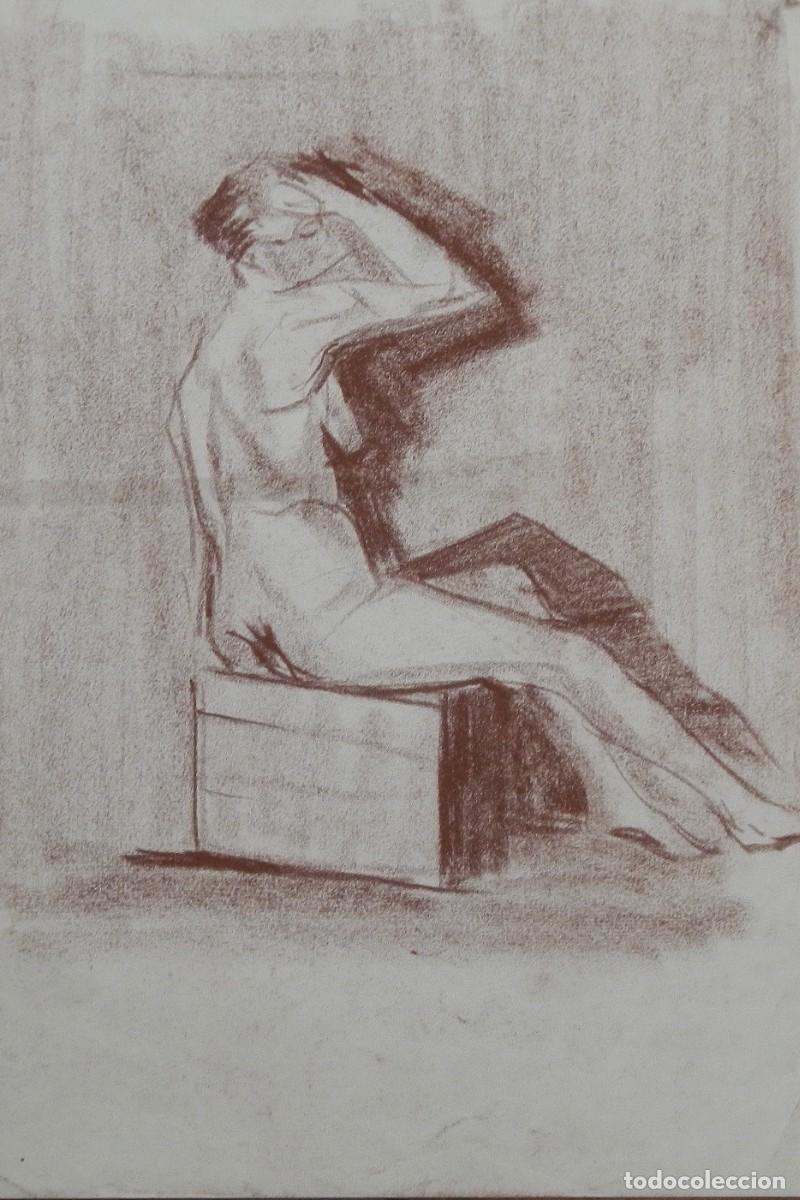 Arte: Manuel Vicente Mora. Carboncillo sobre papel. &rdquo;Desnudo femenino&rdquo;. Sin firmar. 31x22 cm.