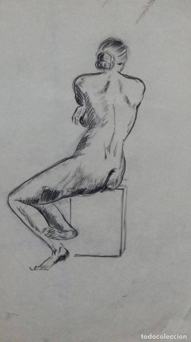Arte: Manuel Vicente Mora. Carboncillo sobre papel. &rdquo;Desnudo femenino&rdquo;. Sin firmar. 31x22 cm.