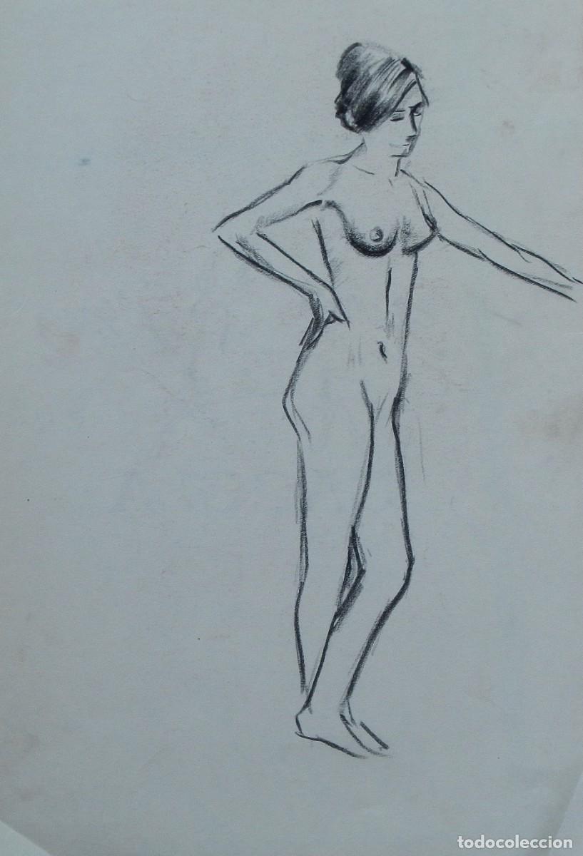 Arte: Manuel Vicente Mora. Carboncillo sobre papel. &rdquo;Desnudo femenino&rdquo;. Sin firmar. 31x22 cm.