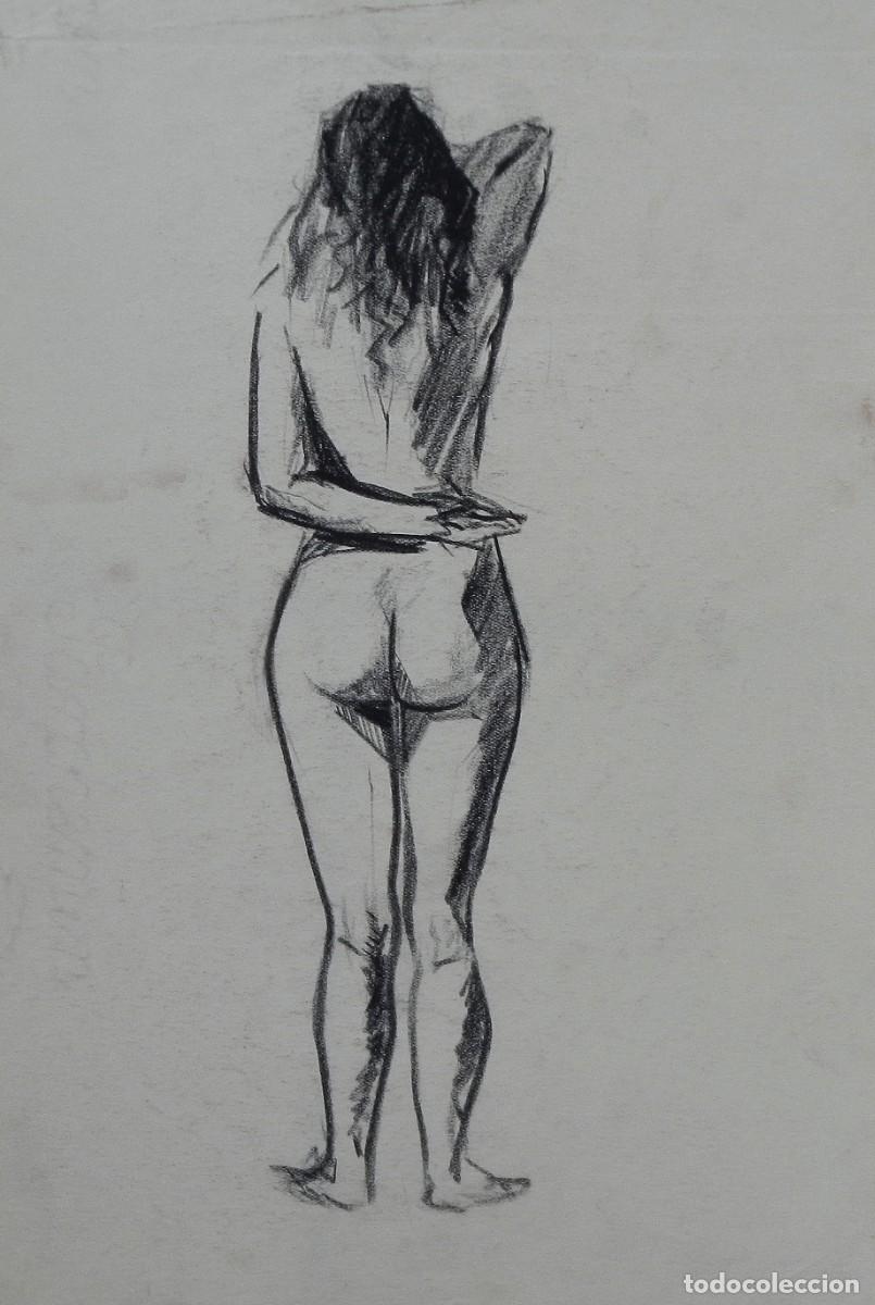 Arte: Manuel Vicente Mora. Carboncillo sobre papel. &rdquo;Desnudo femenino&rdquo;. Sin firmar. 31x22 cm.