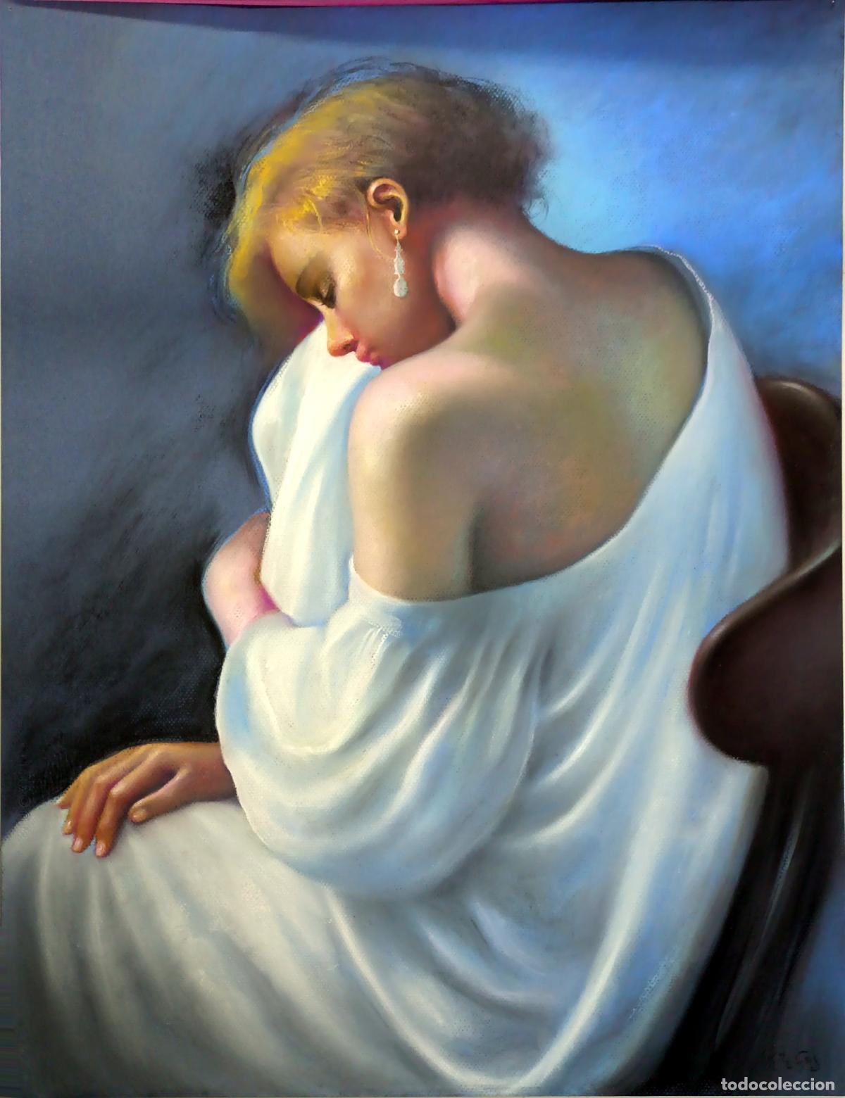 Arte: Pastel. Mujer en reposo. Enric Montserrat Foj. 50 x 65 cm