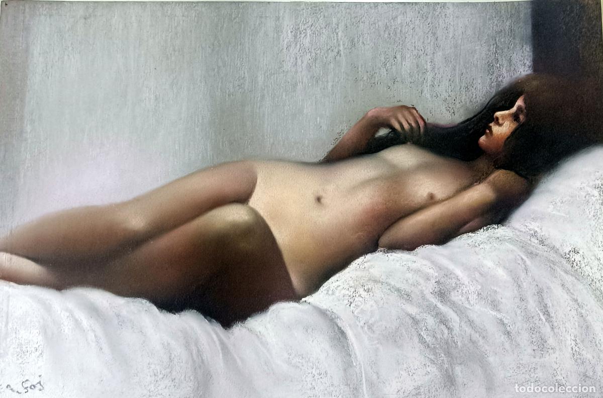 Arte: Pastel de Enric Montserrat Foj. Mujer recostada. 50x33 cm