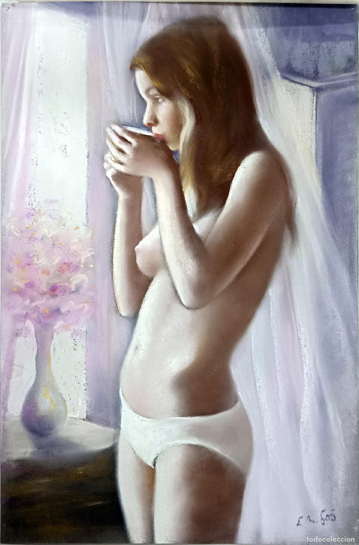 Arte: Pastel de Enric Montserrat Foj. Mujer bebiendo junto a ventana. 33x50 cm