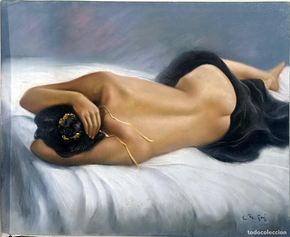 Arte: Pastel de Enric Montserrat Foj. Mujer recostada. 61 x 50 cm