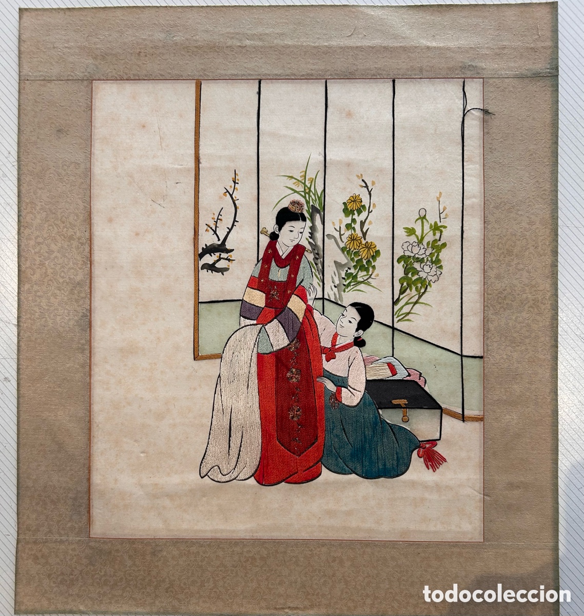 Arte: Bordado oriental con damas en traje tradicional &ndash; 42 &times; 36 cm