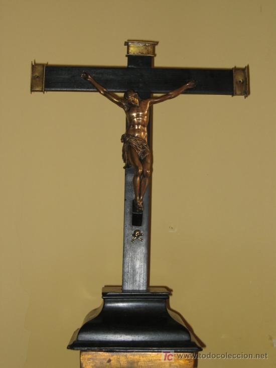 Arte: cristo de bronce - Foto 1
