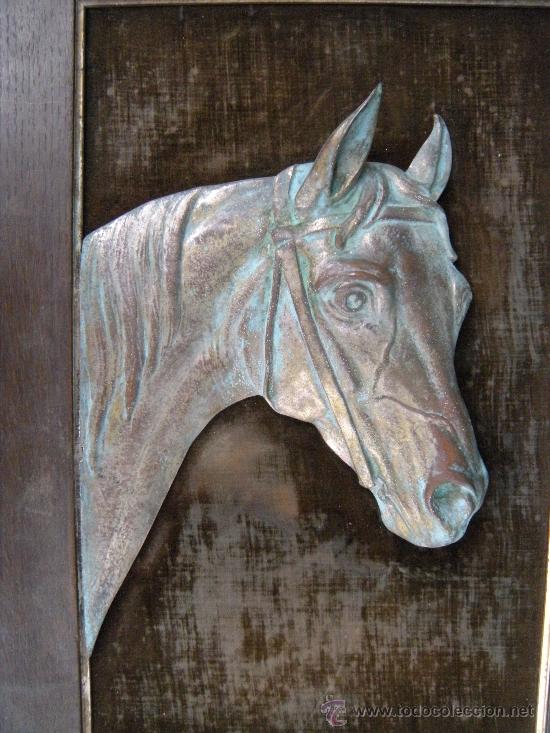 Arte: ANTIGUO RELIEVE DE CABALLO EN BRONCE - Foto 2