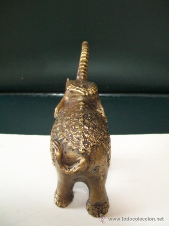 Arte: Elefante macizo de bronce. - Foto 2