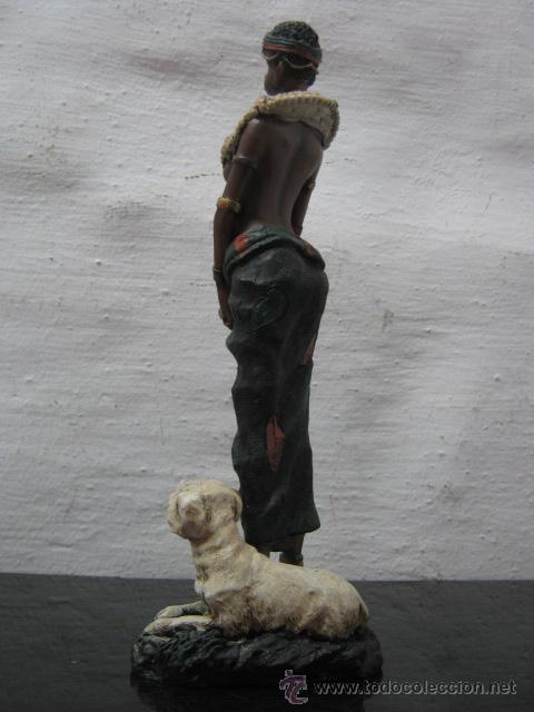 Arte: 21 cm - Bella escultura en resina - Mujer Nativa Africana con su perro - Foto 4 - 38175054
