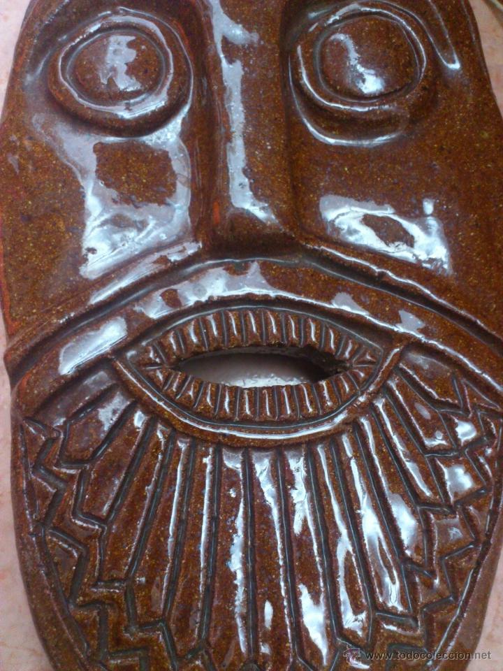 Arte: Mascara en terracota vidriada del artista APARICIO BUÑO, firmada en el reverso. - Foto 3 - 39422593