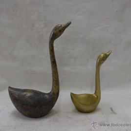 Pareja de antiguas escultura de pato o cisne de bronce, originales.