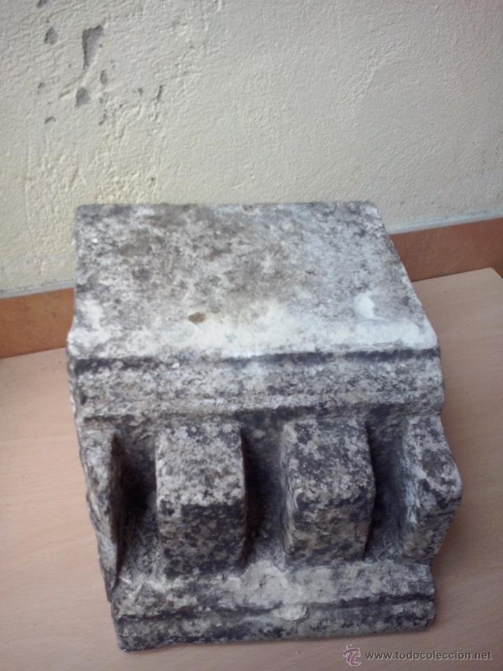 Arte: antiguo capitel o base de marmol - Foto 1