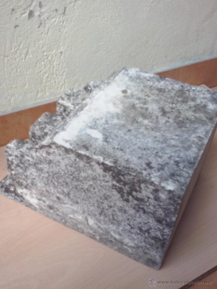 Arte: antiguo capitel o base de marmol - Foto 3