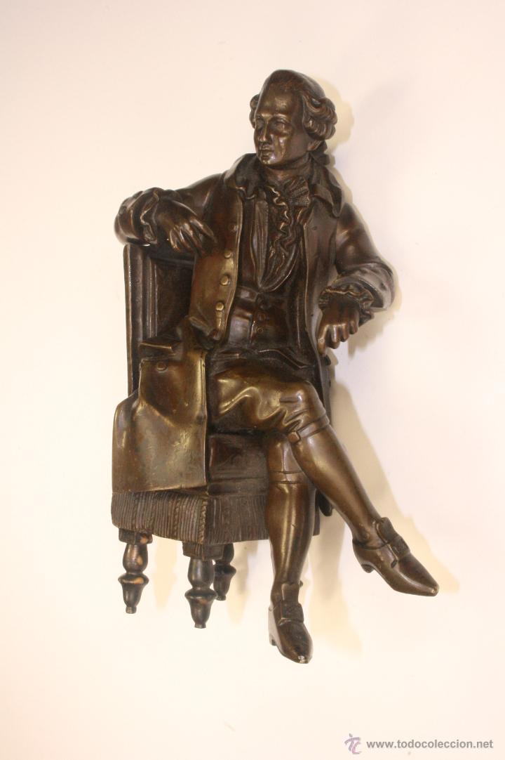 Arte: Caballero sentado. Noble bronce. - Foto 11