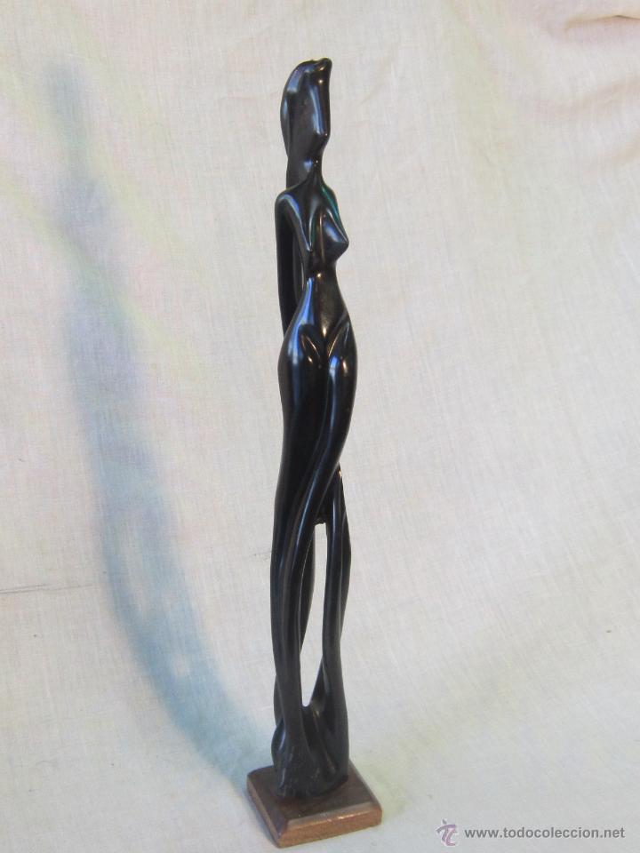 Arte: FIGURA DE MUJER TALLADA EN MADERA - Foto 1