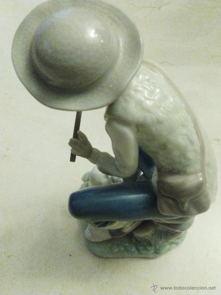 Arte: FIGURA DE LLADR&Oacute; REPRESENTA UN PASTOR - Foto 3
