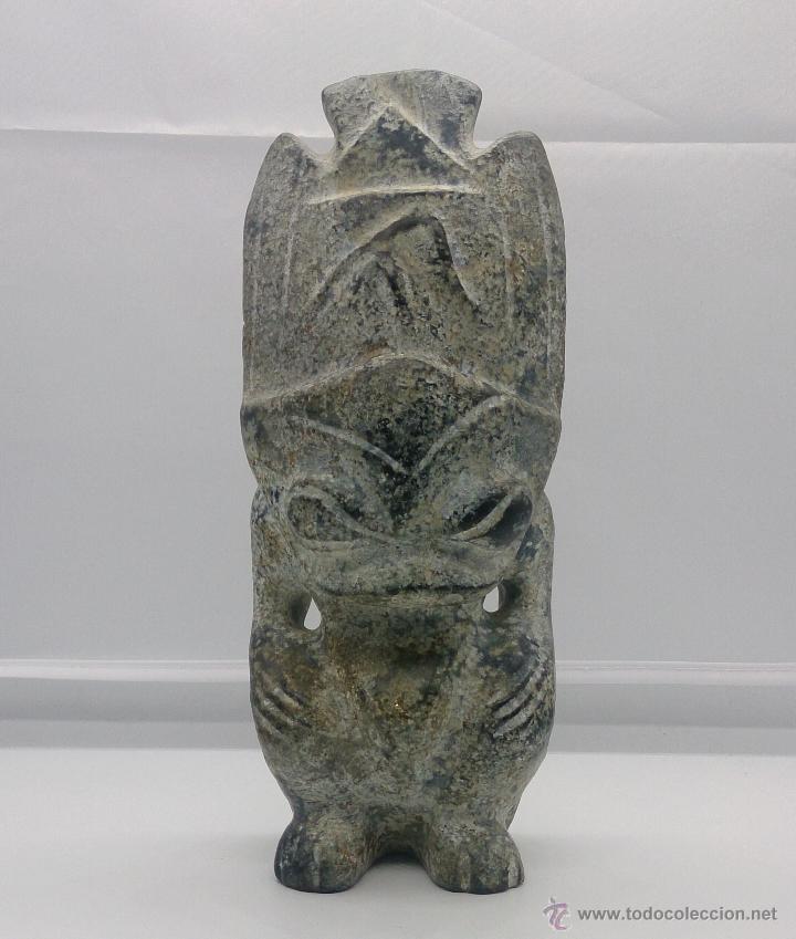 Escultura antigua de piedra tallada a mano ( im Vendido en Venta