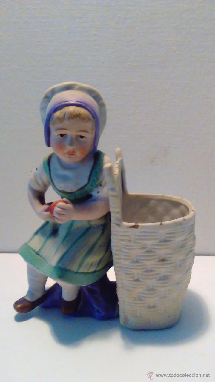 Arte: Figura de ni&ntilde;a con cesto - Foto 1