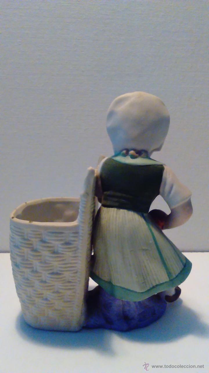 Arte: Figura de ni&ntilde;a con cesto - Foto 2