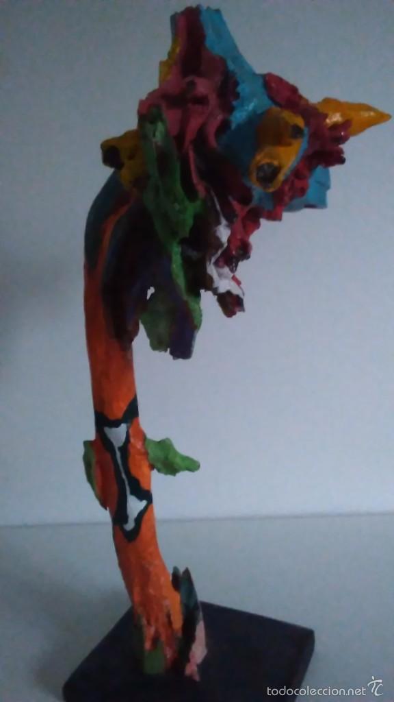 Arte: Escultura abstracta de madera coloreada - Foto 4