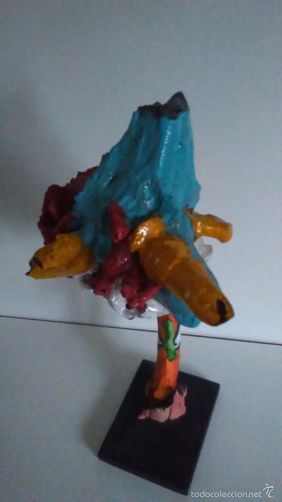 Arte: Escultura abstracta de madera coloreada - Foto 5