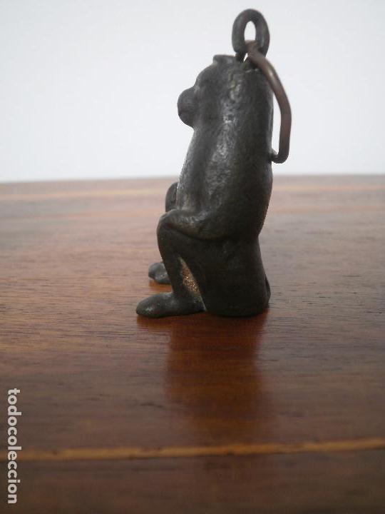 Arte: Peque&ntilde;a figura de bronce - Foto 4