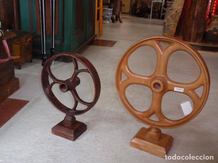 Arte: Rueda de madera de una pieza. - Foto 2